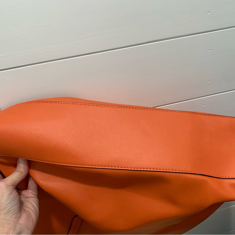 Neiman Marcius,  Orange carry all tote bag. - Picture 2 of 10